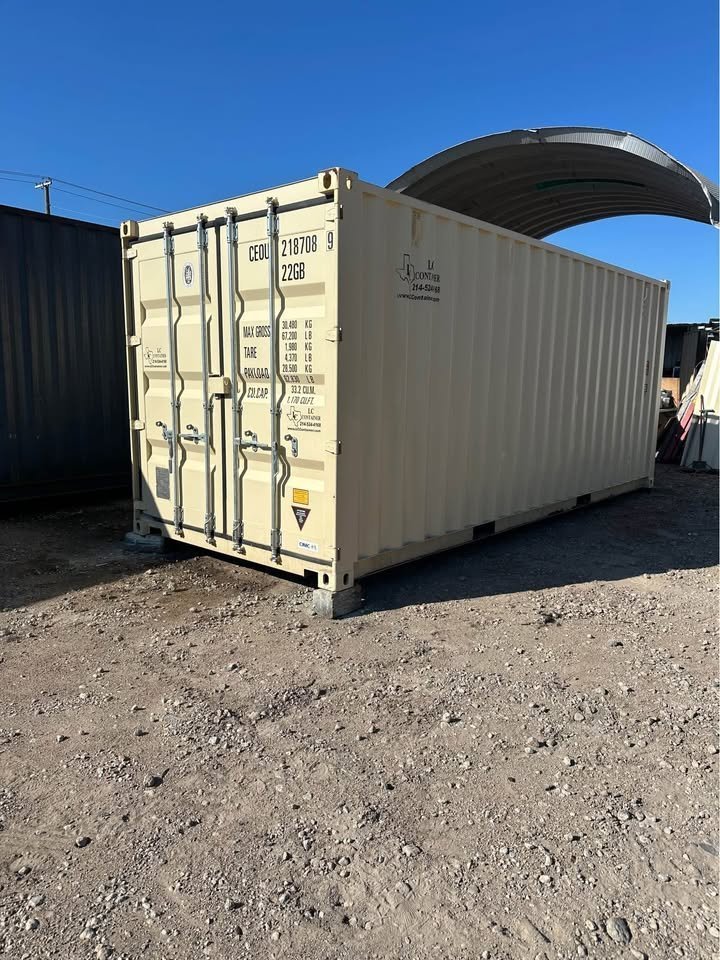 Custom 20ft/40ft Shipping Container – Insulated w/ Electric & Door – Ready to Go! - Image 3