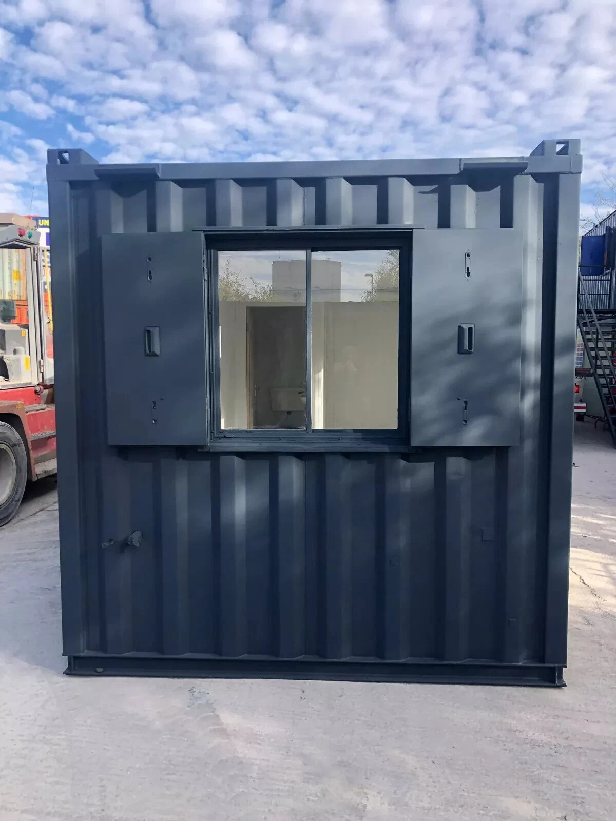 20FT X 8FT Office/Canteen/Toilet Anti Vandal/ Shipping Container - Image 4