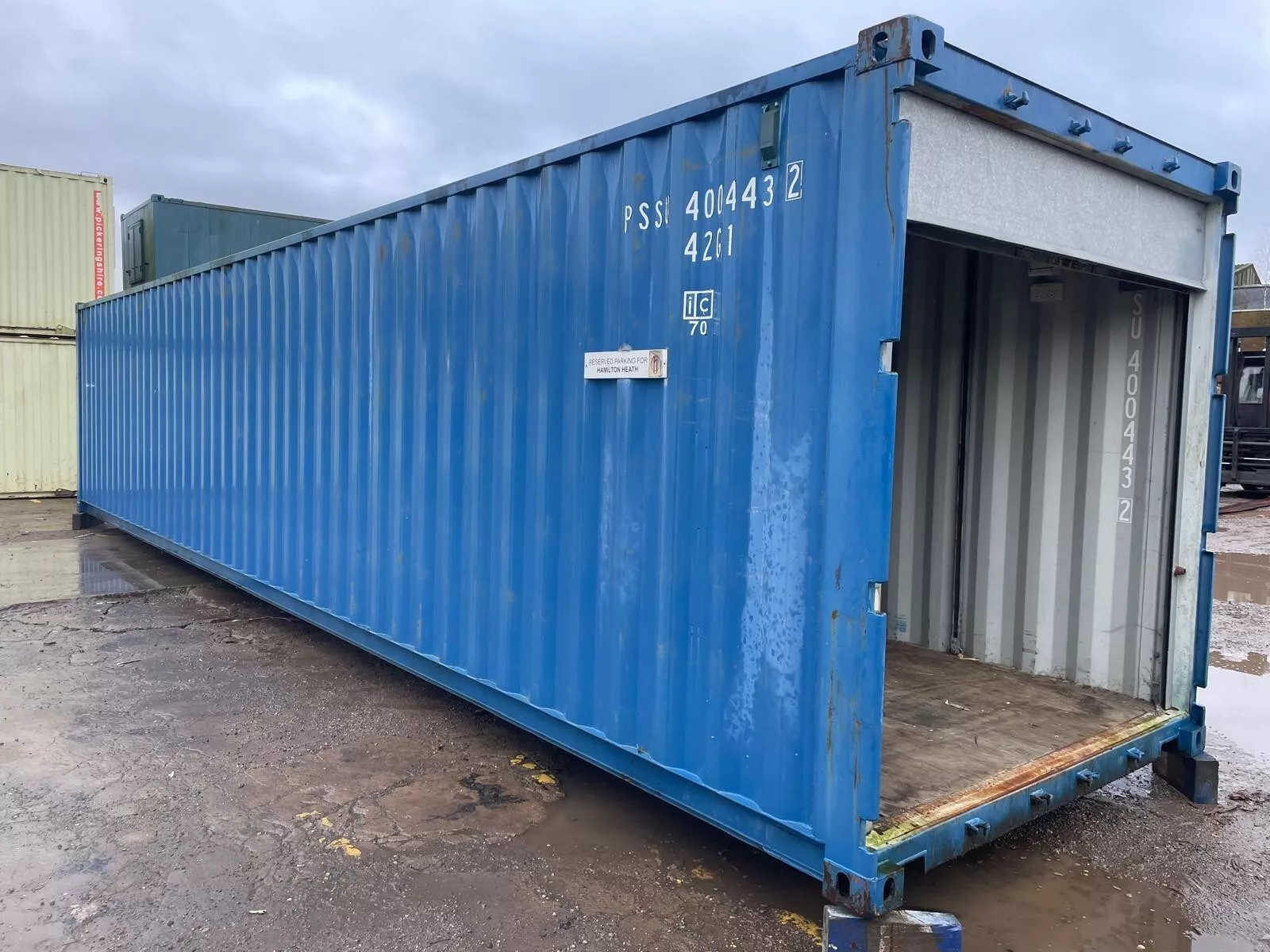 40/8 Shipping Container with Rollup and electrics and lights