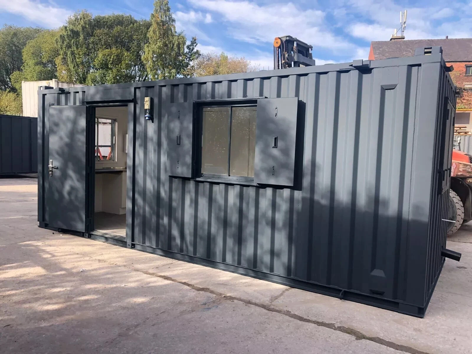 20FT X 8FT Office/Canteen/Toilet Anti Vandal/ Shipping Container