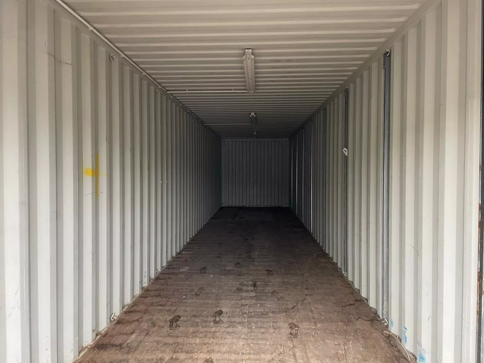 40/8 Shipping Container with Rollup and electrics and lights - Image 3