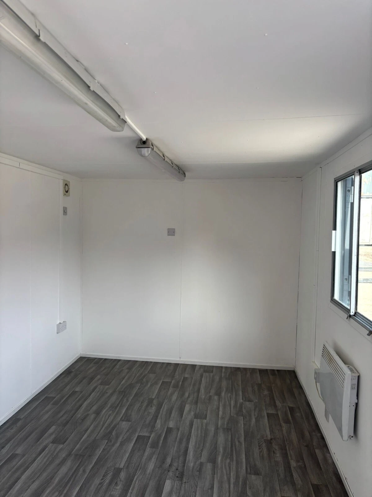 20ft Anti Vandal Office canteen with partition any colour - Image 2