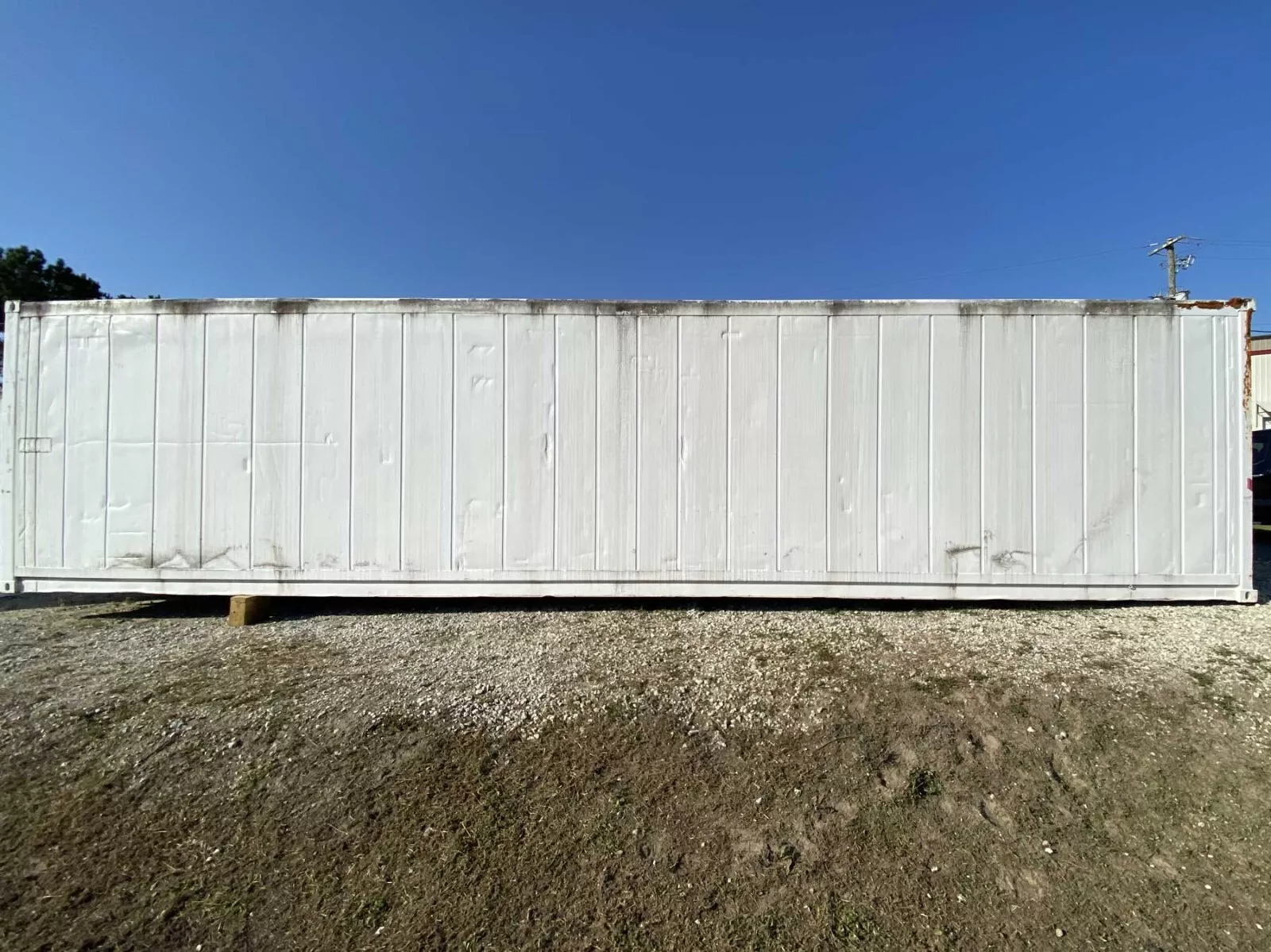 40 Foot High Cube Insulated Shipping Container with 5 Ton Bard HVAC - Image 4