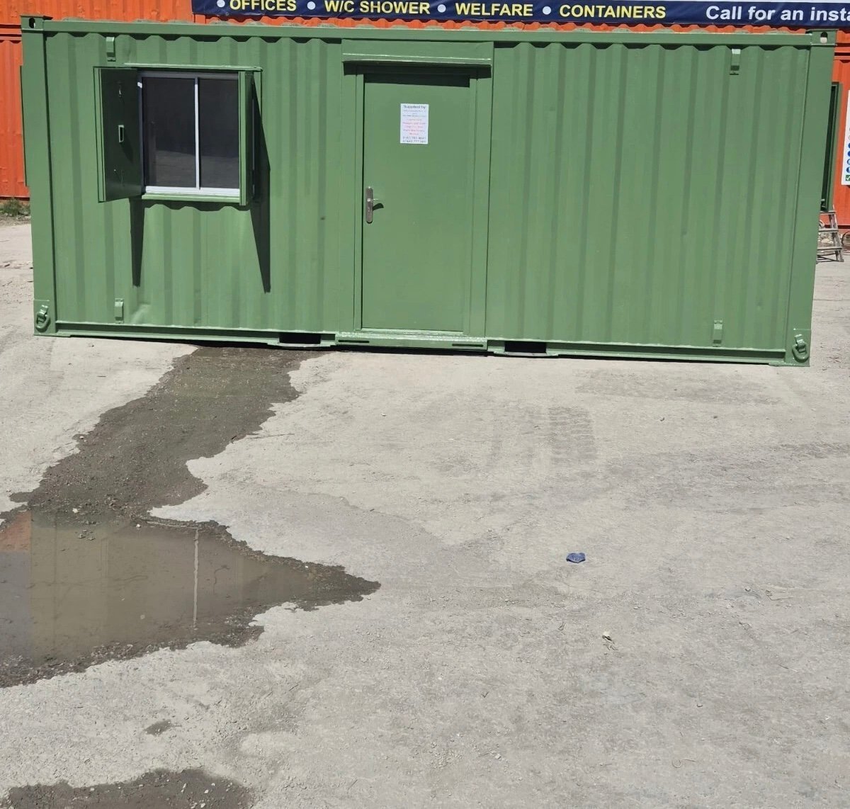 20 x 8 AV Open plan office green