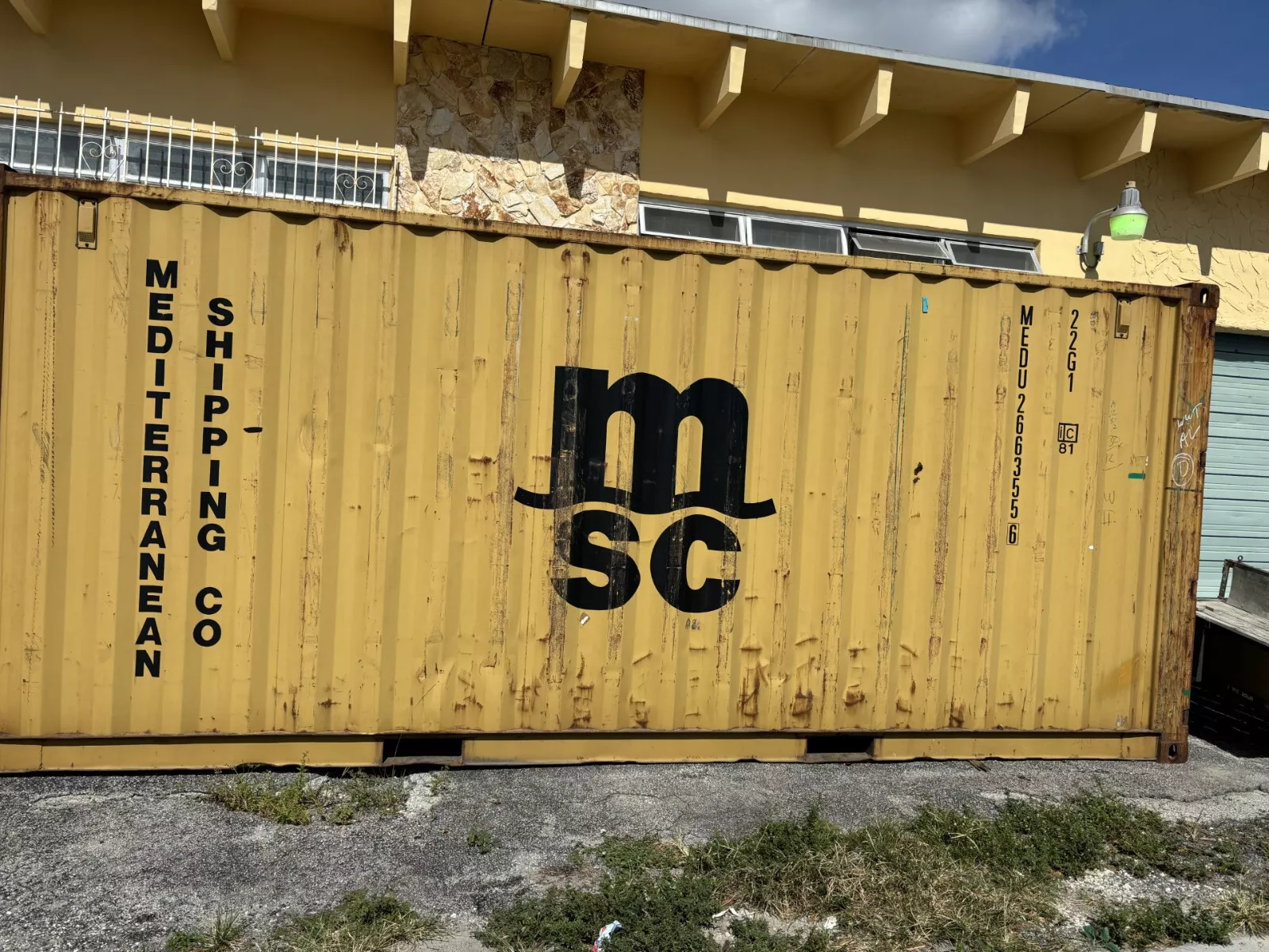 20ft Conex Shipping / Storage Container – Yellow/Gold – Priced to Sell!