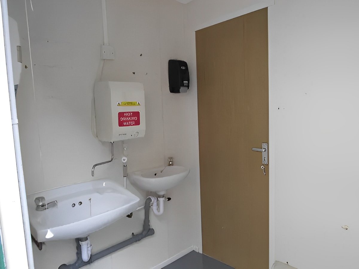 2+1 Steel Toilet Cabin 12Ft x 9Ft - Image 5