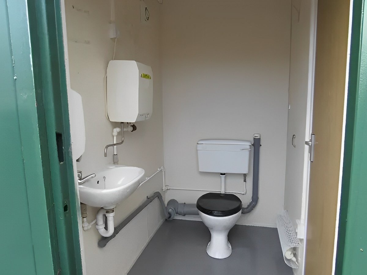 2+1 Steel Toilet Cabin 12Ft x 9Ft - Image 8