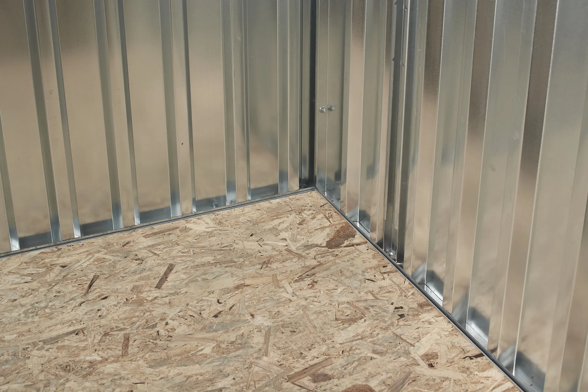 (2m) Flat Pack Metal Store - Image 3