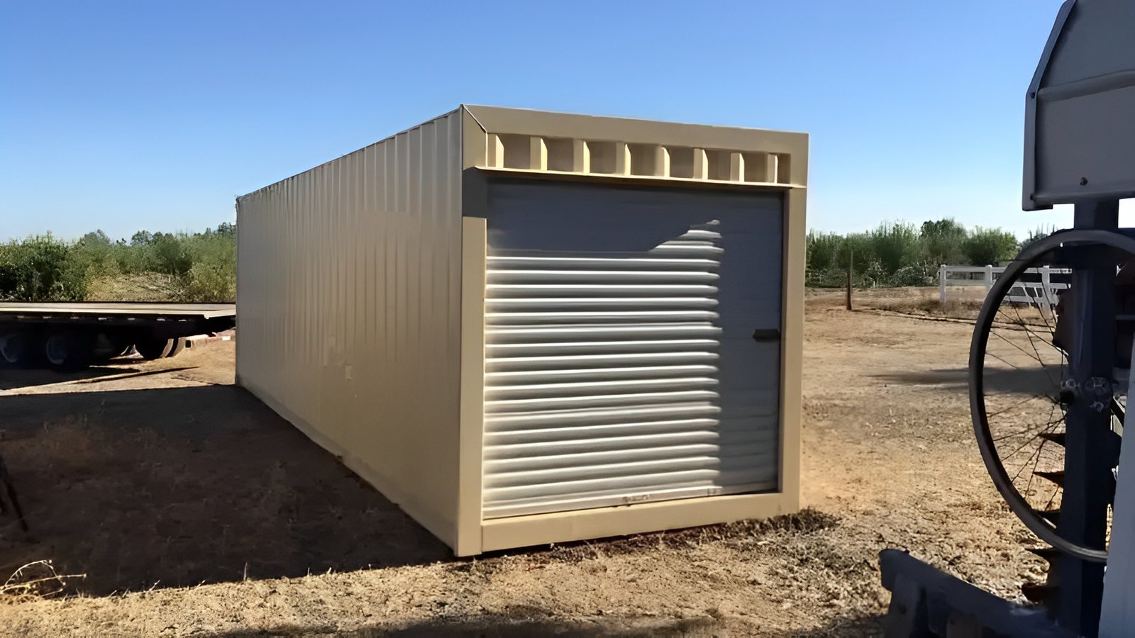 30ft Shipping Container With Roll-Up Door